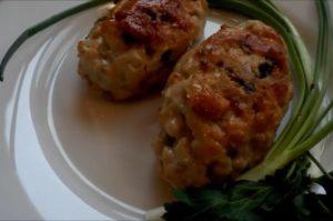 Куриные котлеты с начинкой из грибов
