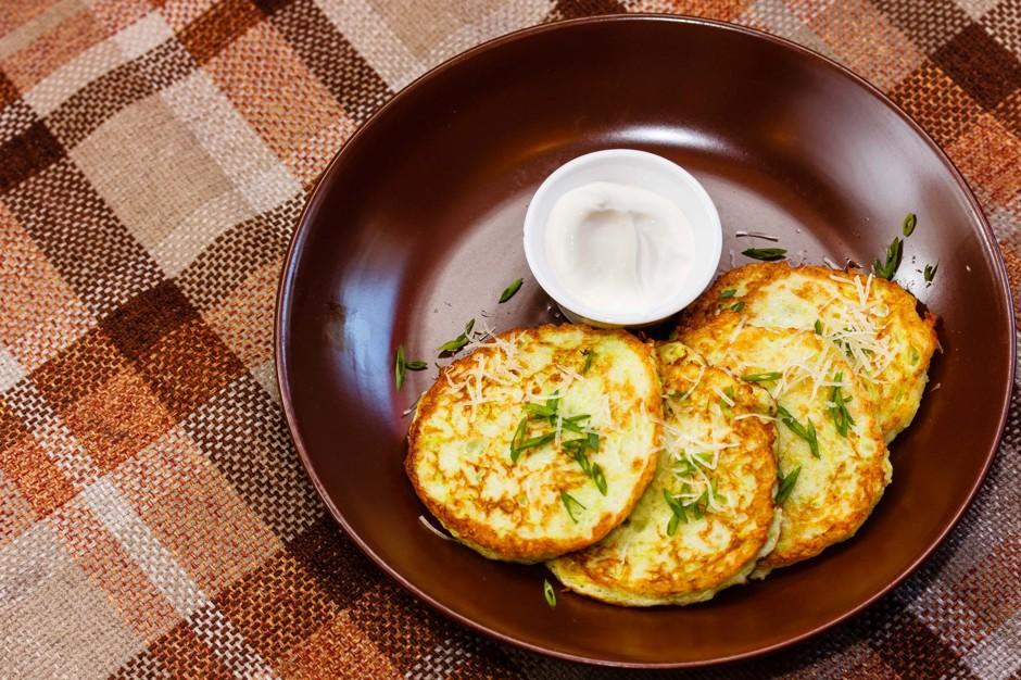 Как приготовить драники из кабачков: самый вкусный рецепт с фото пошагово